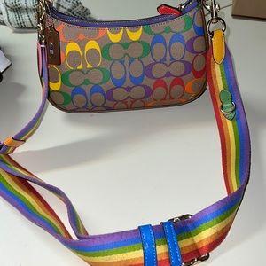 Coach CA176 shoulder bag like new